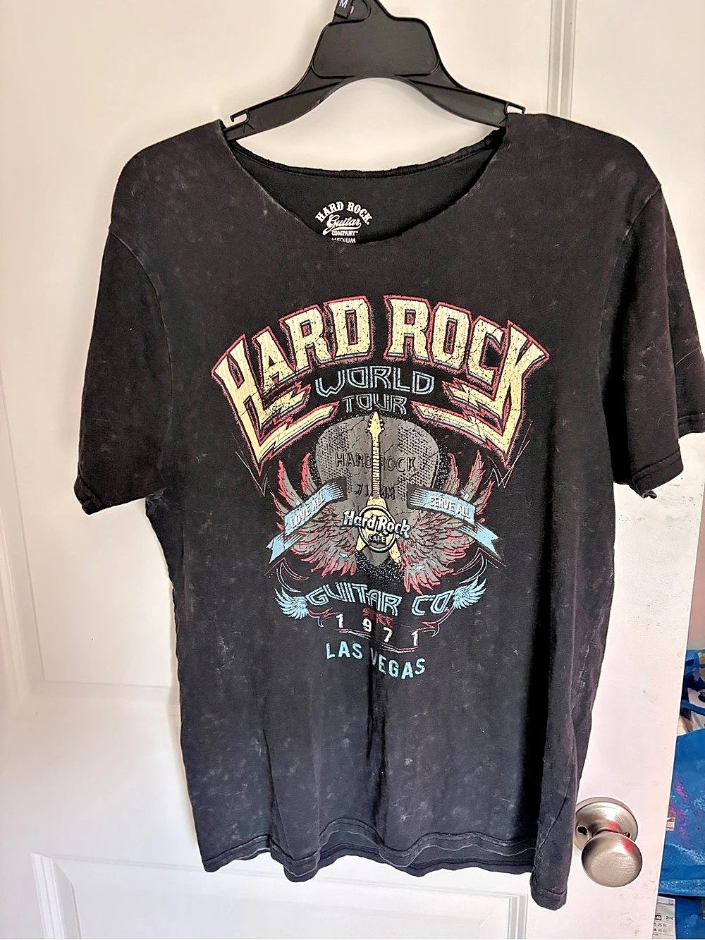 Hard Rock World Tour 50 Years in the Making Graphic Tee Black Medium